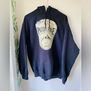 ✨Pigeon Forge Tourist Heavy Hooded Sweatshirt | Black | Large✨